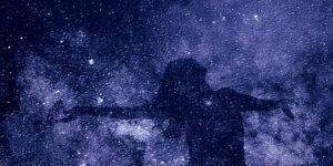 "Cada indivíduo ocupa um lugar especial no Universo!"